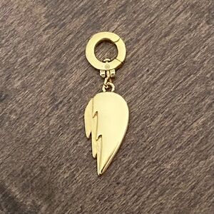 💥HOST PICK💥 Gorjana 18K Gold Plated Heartbreaker Charm NWT